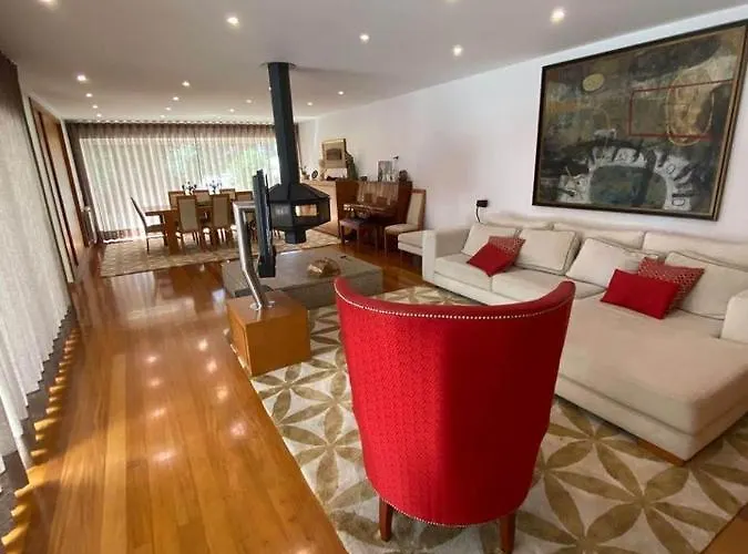 Casa Do Pinheiro * Fiães